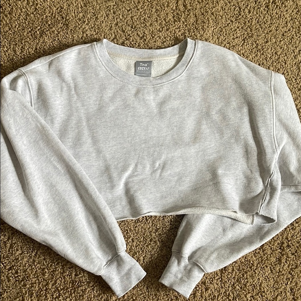 Aritzia cozy fleece boyfriend cropped sweatshirt